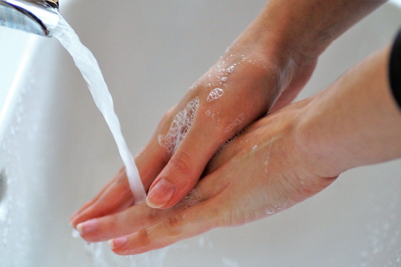 Spălatul pe mâini: Anchetă realizată în Spania, Italia, Franța, Germania, Regatul Unit