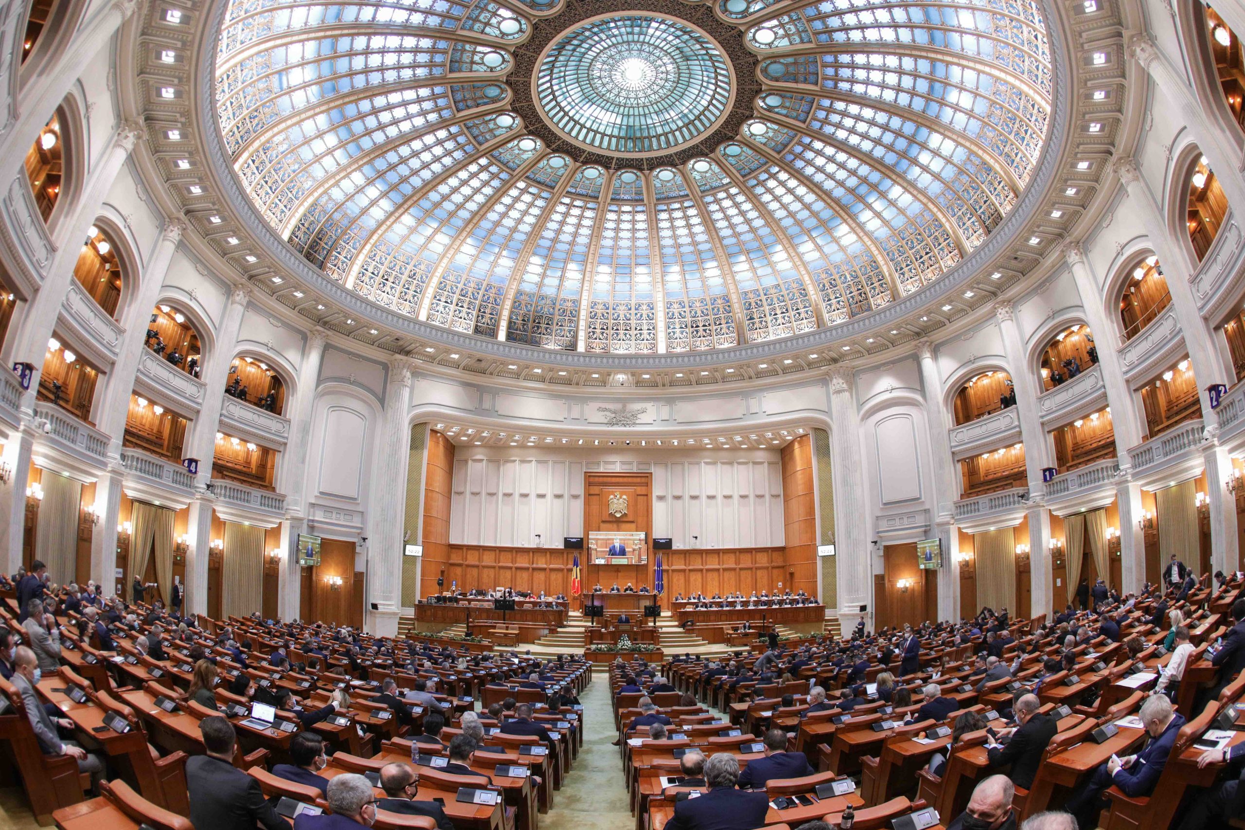 Legea pensiilor a fost adoptată în comisii la Camera Deputaților