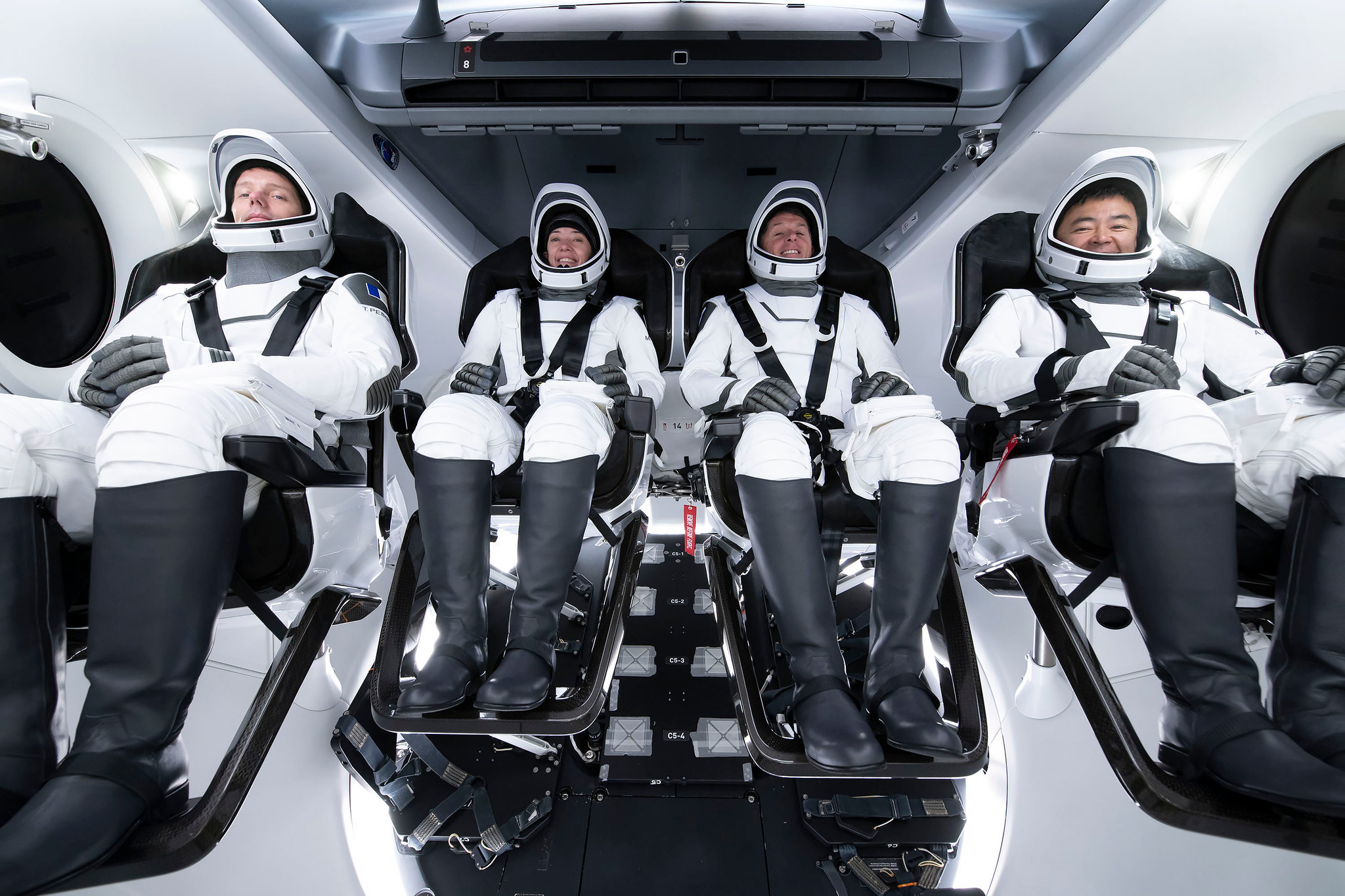 Revenirea pe Terra a astronauților SpaceX, amânată pentru marți