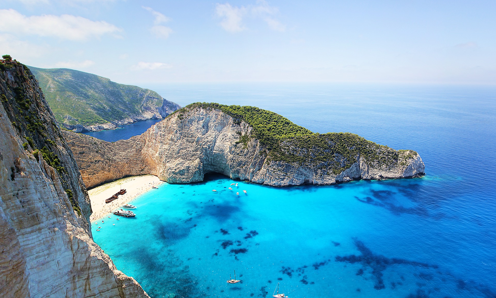 Grecia deschide sezonul estival de la 1 martie. Care vor fi restricțiile de călătorie