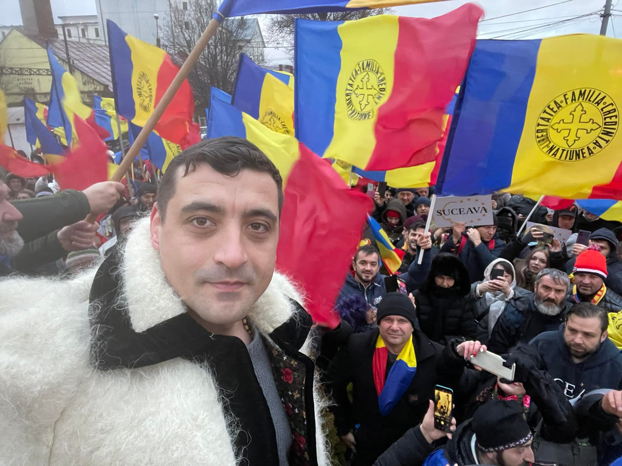 Marș AUR la Alba Iulia, cu peste 3.000 de participanți (video)