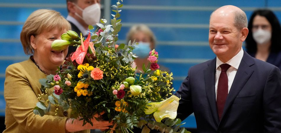 Un moștenitor al lui Merkel preia puterea: Cine este Olaf Scholtz