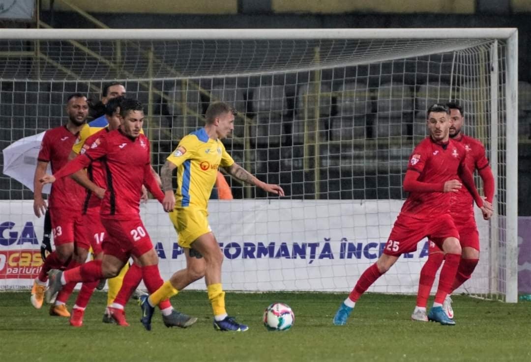 Liga a 2-a, etapa a 16-a | Petrolul a câștigat derby-ul cu „U” Cluj și e lider detașat! Clasamentul actualizat