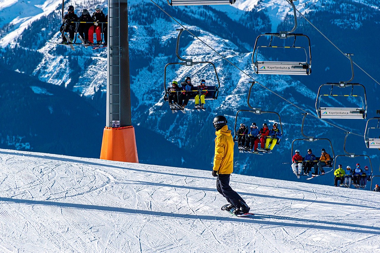 Noul sezon de schi începe cu amenzi dublate. Cea mai mare sancțiune este de 10.000 de lei
