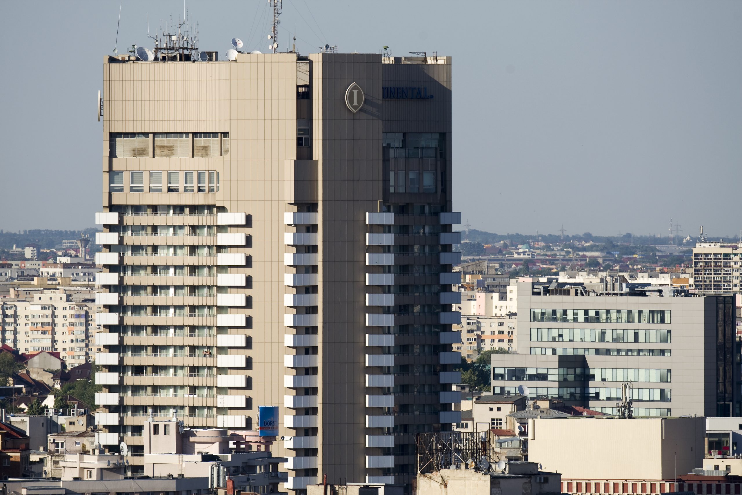 Tragedie la Hotelul Intercontinental din Capitală. Un bărbat a murit după ce a căzut de la etaj