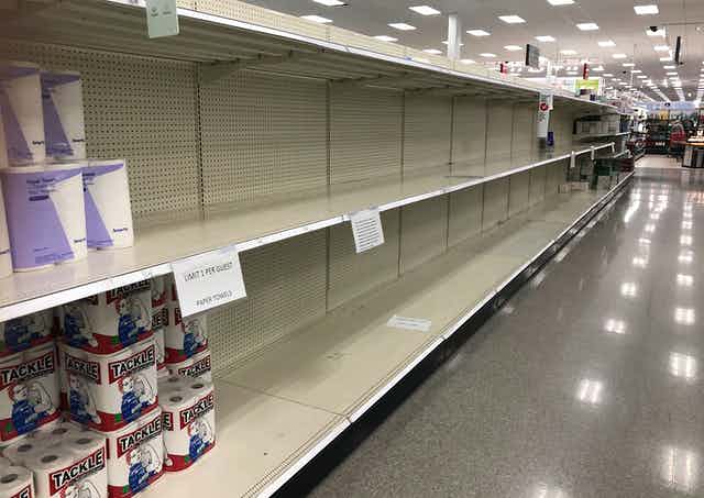 Rafturi goale în supermarketurile din SUA