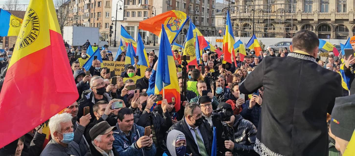 Protest AUR în centrul Craiovei. Facturile mari la energie, principalul motiv de nemulțumire