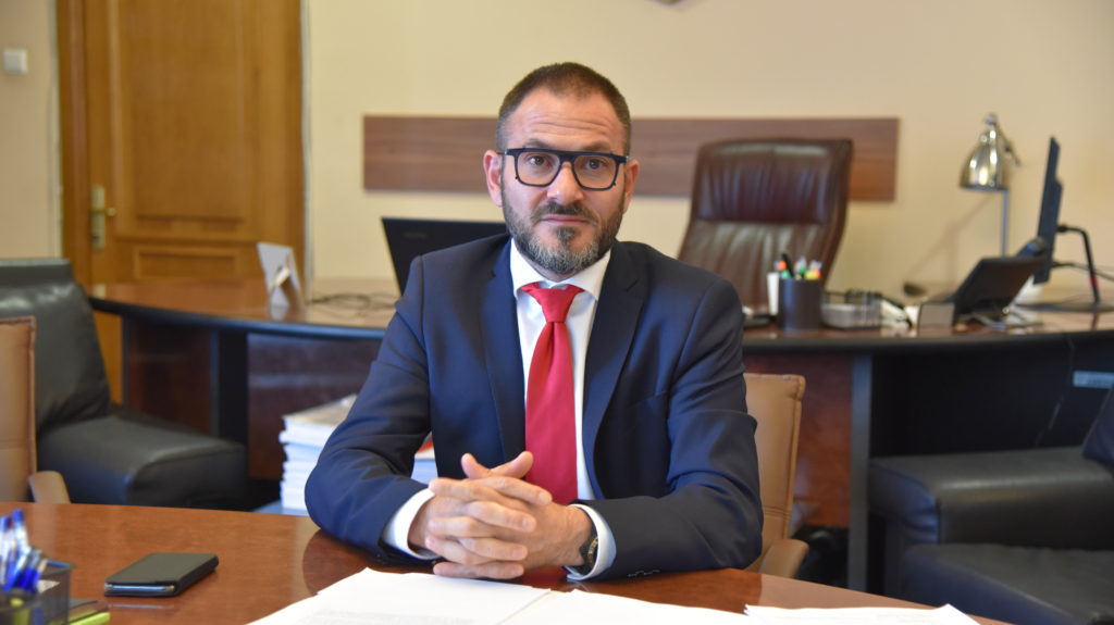 Se cere demiterea șefului ANPC, Horin Constantinescu, pentru abuzuri grosolane și repetate împotriva agenților economici