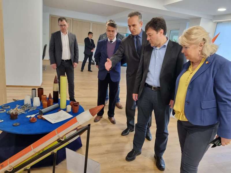Ministrul Economiei: România este gata să fabrice pentru MApN muniția cu efect perforant termobarică