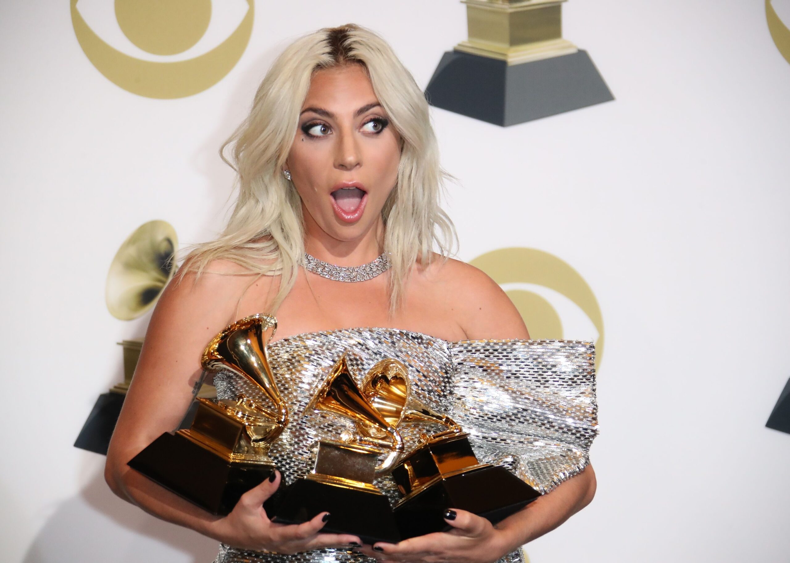 Premiile Grammy, în noaptea de duminică spre luni, în Las Vegas: Lady Gaga face spectacol