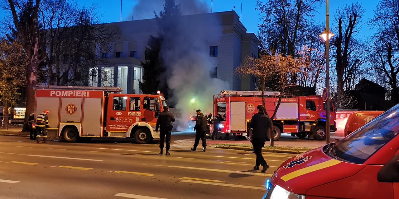 Incident șocant la Ambasada Rusiei din București. O mașină a intrat în gardul ambasadei