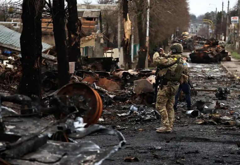 Kievul acuză soldații ruși de violuri la Bucea; Kremlinul neagă și spune că toate acuzele sunt dezinformări