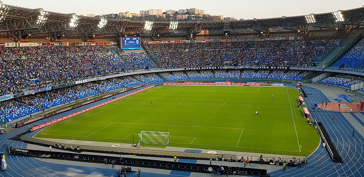 Mare concert mare pe Stadionul Maradona din Napoli