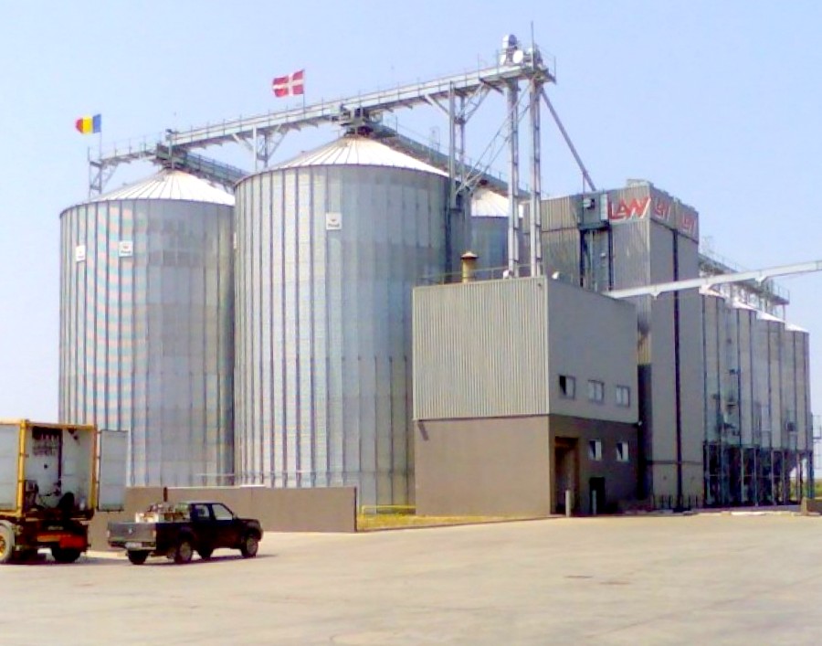 O nouă rută logistică. Primele exporturi de cereale din Ucraina ajung la Galați cu TIR-urile