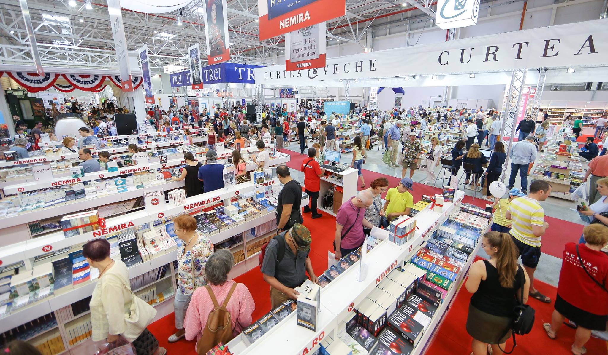 Record de vizitatori în prima zi de Bookfest: 20.000 de vizitatori