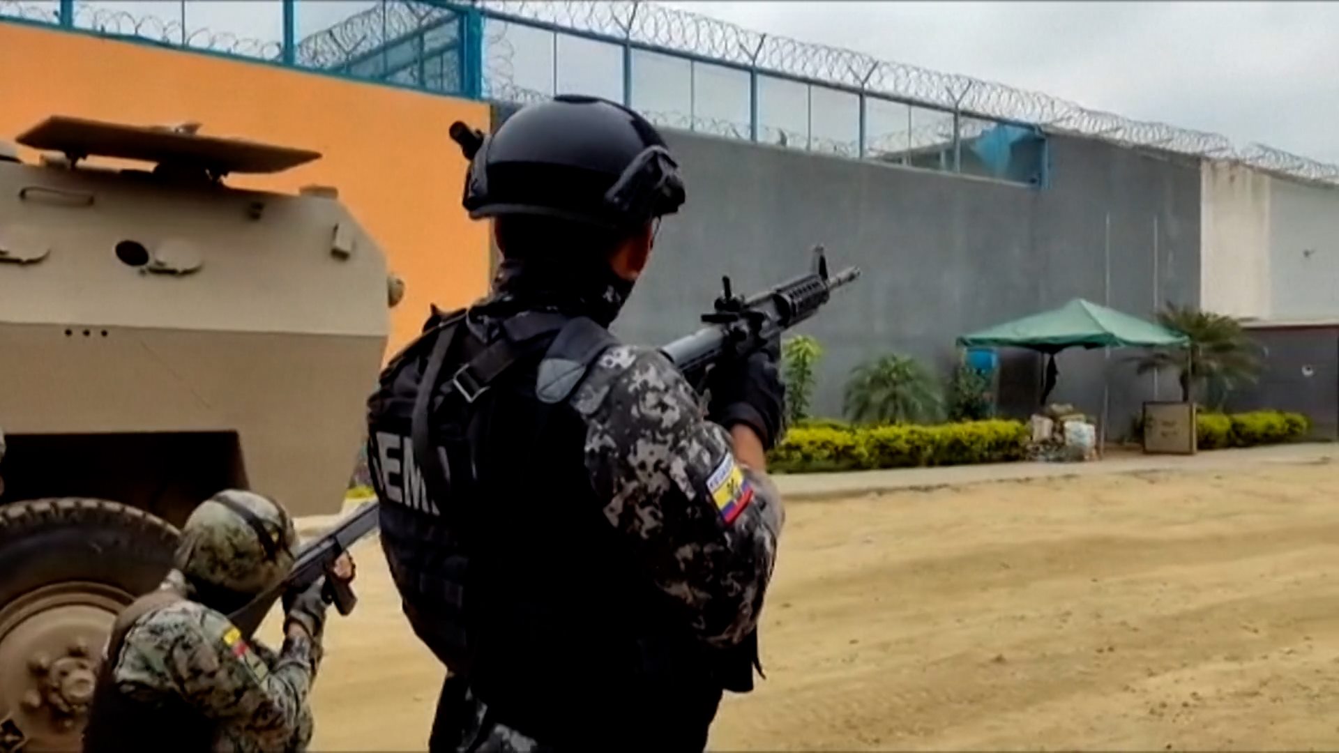 Haos într-o închisoare din Ecuador, zeci de morți și peste o sută de evadați (video)