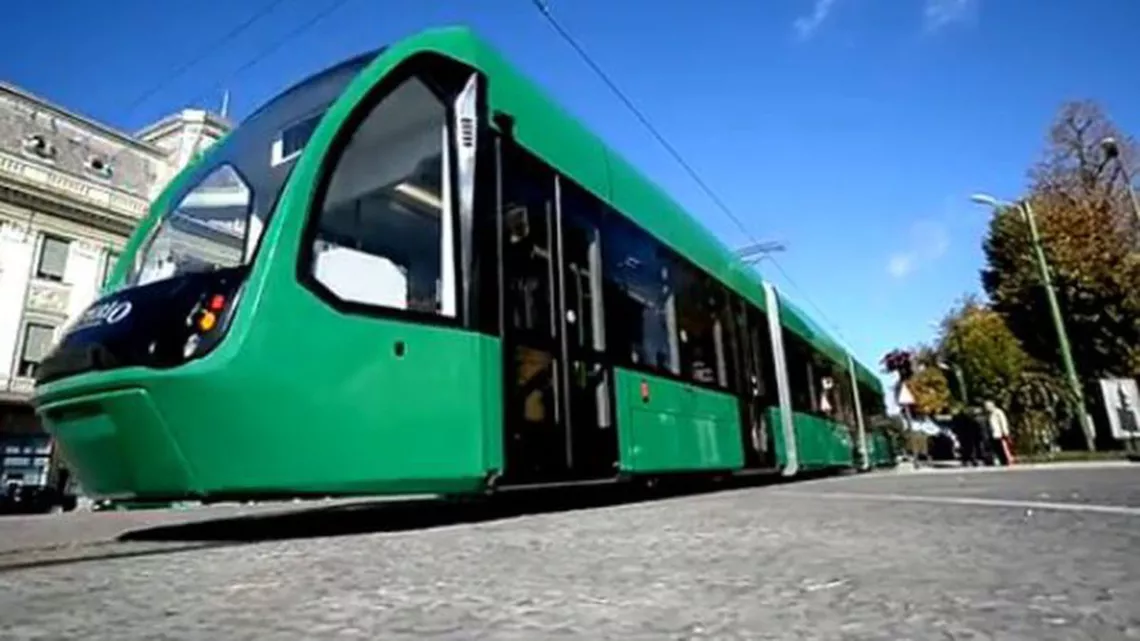 De ce noile tramvaie nu circulă prin București. Cine vorbește despre fapte grave