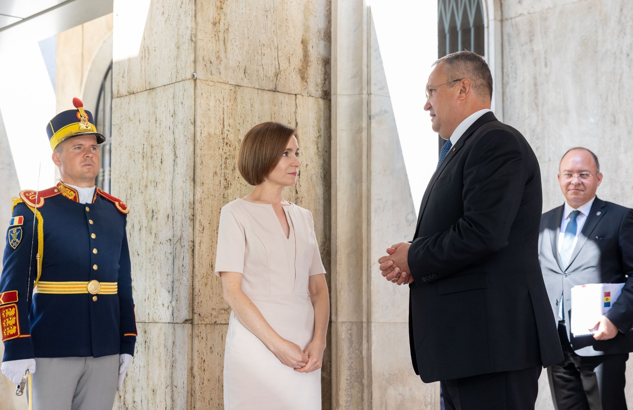 Premierul Nicolae Ciucă a fost primit de președintele Republicii Moldova, Maia Sandu
