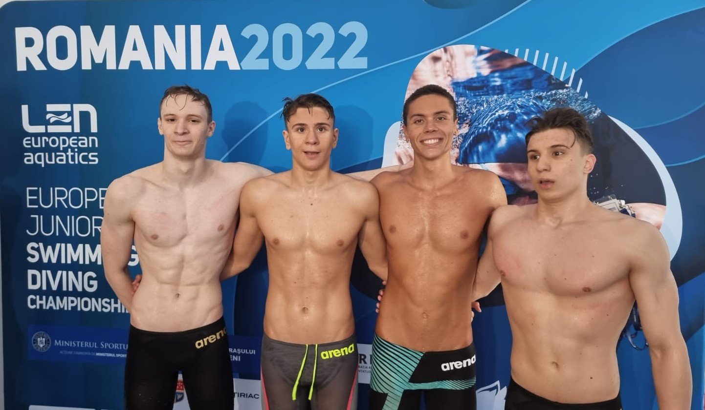 România a obținut medalia de aur la ştafetă masculin 4×100 m liber la Campionatele Europene de înot rezervate juniorilor de la Otopeni