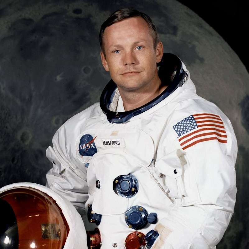 DOCUMENTAR: 10 ani de la moartea lui Neil Armstrong, primul om care a păşit pe Lună (25 august)