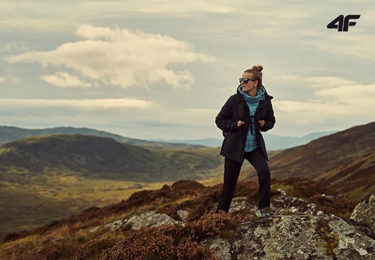 Geacă de trekking pentru femei – la ce să acordați atenție?