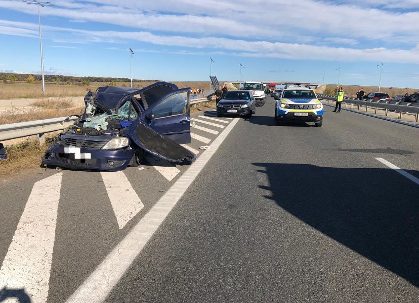 Accident rutier pe autostrada A3 București-Ploiești, la kilometrul 63. Două persoane, inconștiente