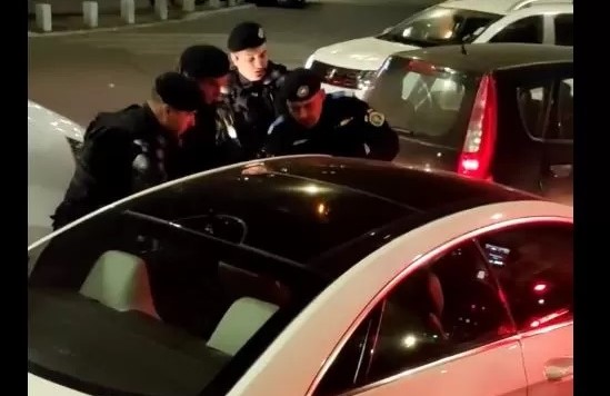 Scene halucinante cu un șofer agresiv și cinci oameni ai legii la Tineretului (VIDEO)