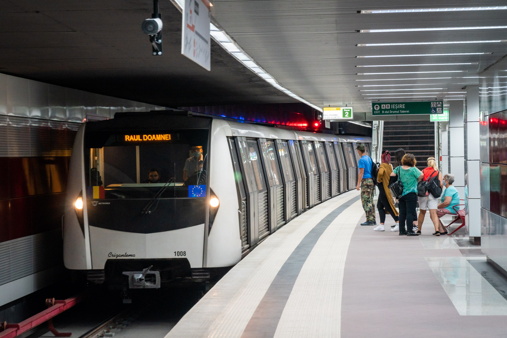 Program Metrorex. Cum vor circula garniturile de metrou în noaptea de Înviere şi în perioada sărbătorilor