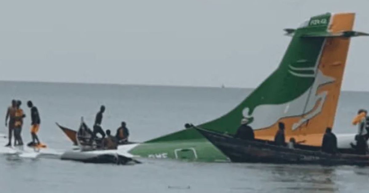 Un avion cu pasageri s-a prăbusit in Tanzania. Accidentul aviatic s-a soldat cu zeci de morți