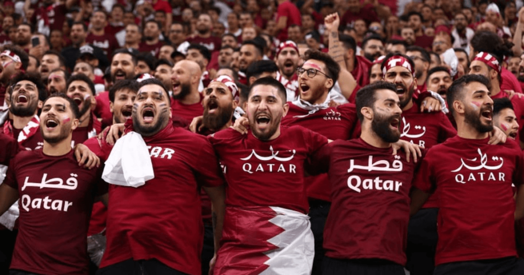 Suporteri Qatar, sursa foto: Adevarul