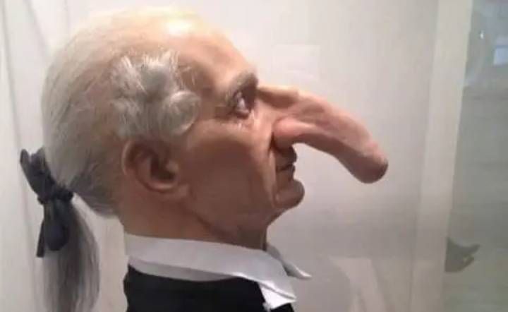 Recorduri ciudate. Omul cu cel mai mare nas din lume