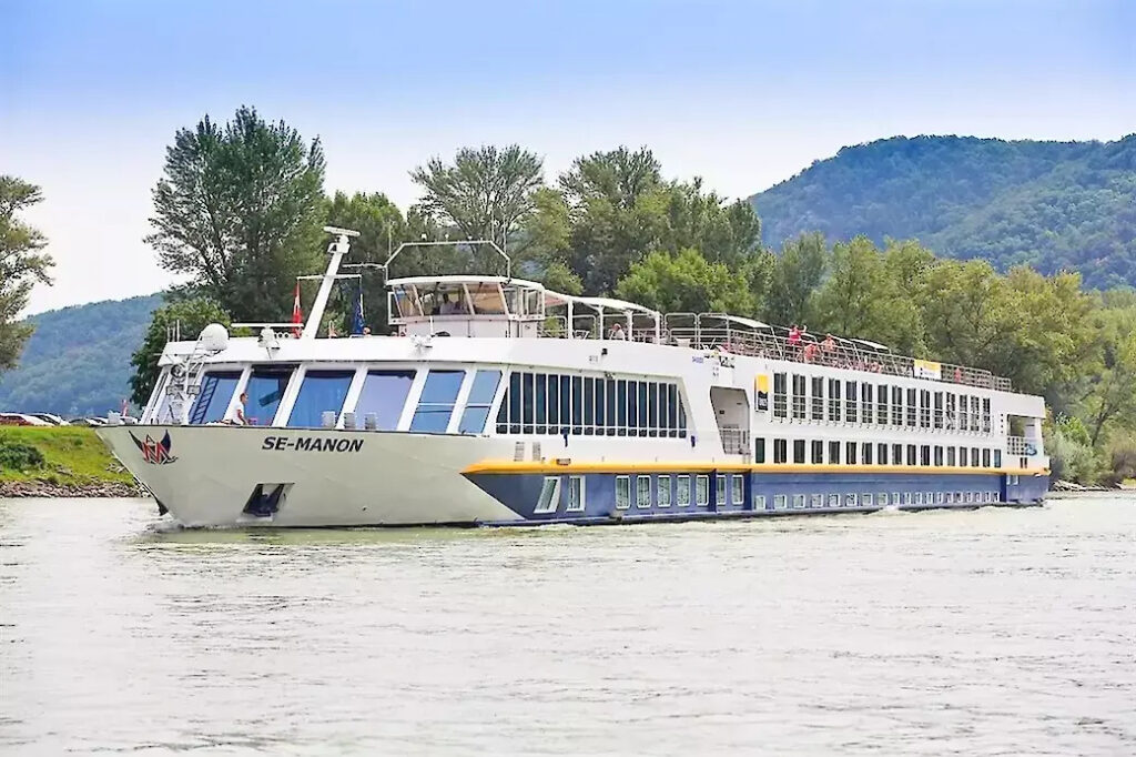 Nava croaziera Dunare