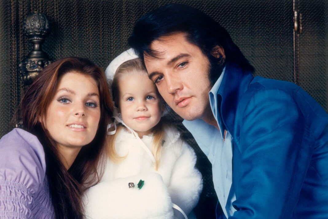 Lisa Marie Presley, împreună cu părinții săi, Priscilla și Elvis Presley FOTO: People