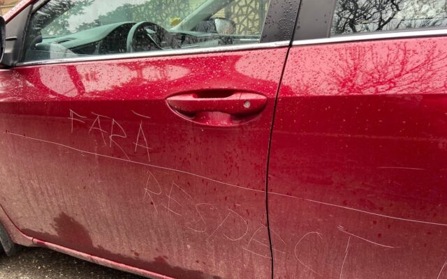 Mașina viceprimarului Timișoarei a fost vandalizată