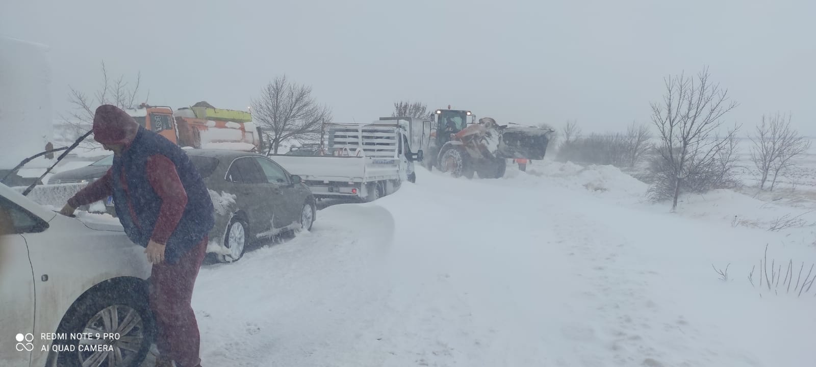 Circulaţia pe DN11A, între Bârlad şi Podu Turcului, închisă din cauza zăpezii şi a viscolului