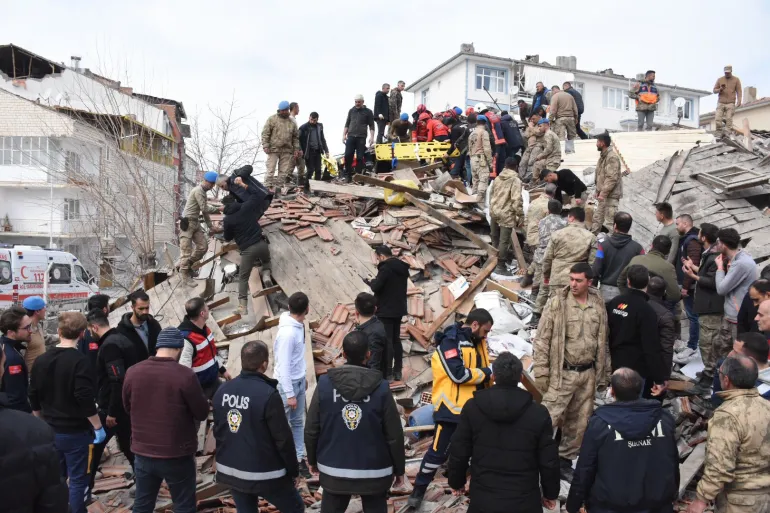 Un nou cutremur major în Turcia! O persoană a murit, iar alte zeci sunt rănite