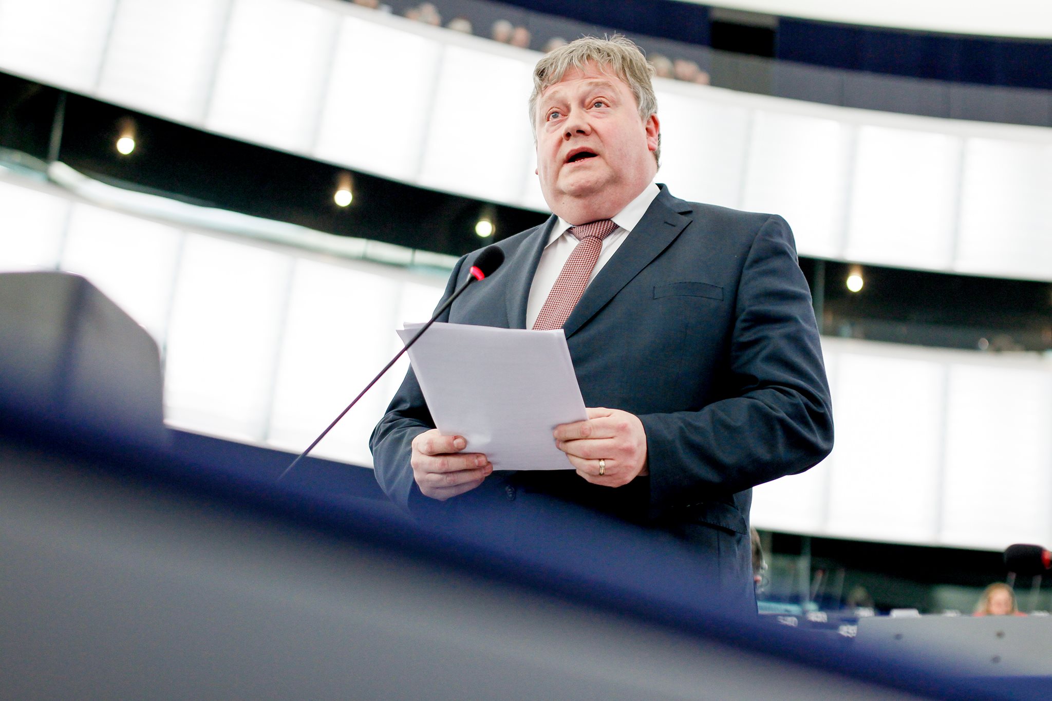 Europarlamentar arestat pentru suspiciuni de corupție