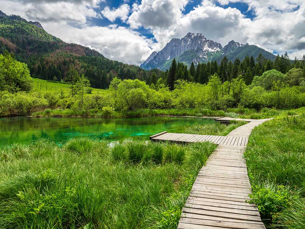 Excursii cu familia în Slovenia: Unde și cum să călătoriți?