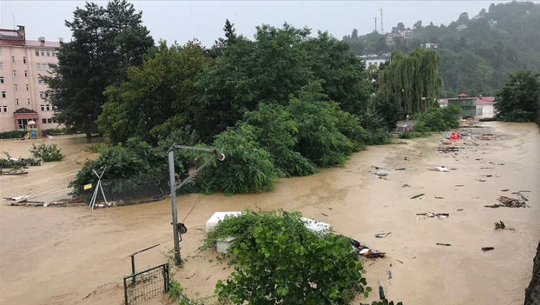 După cutremurul devastator, Turcia se confruntă cu inundații