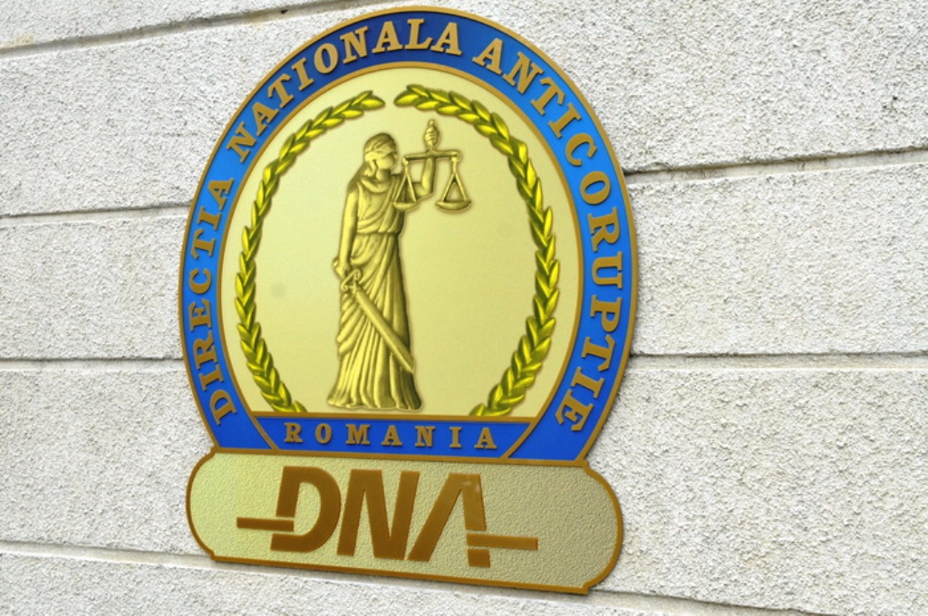Percheziții DNA în 11 locații din București într-un dosar care vizează fraude cu terenuri. Prejudiciu de 10 milioane de euro