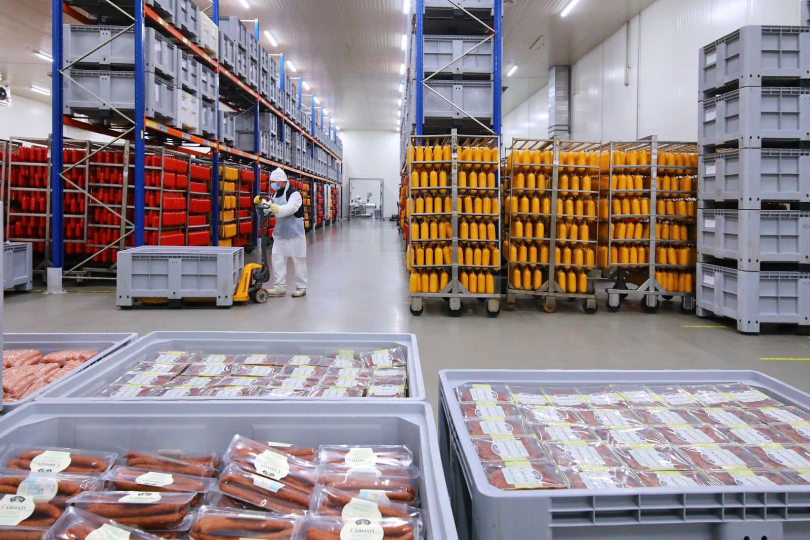 Un producător de mezeluri din Cluj este cel mai mare furnizor de produse marcă privată pentru retaileri