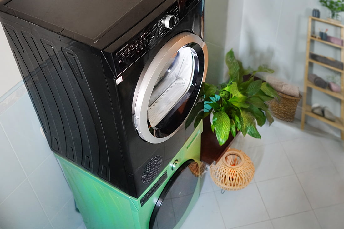 Cum poţi economisi 200 kWh anual prin folosirea corectă a maşinii de spălat şi a uscătorului de rufe