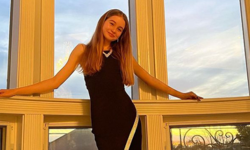 La 15 ani, Irina Columbeanu câștigă mii de euro pe lună! Din ce face bani
