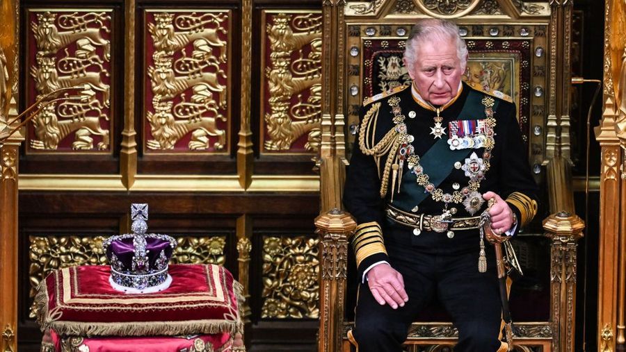 Cine transmite programul complet al încoronării regelui Charles