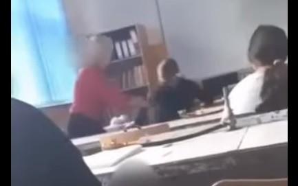 Ce pedeapsă a primit profesoara din Lugoj care a bătut un elev