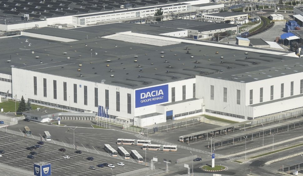 Dacia oprește producția la Mioveni din cauza crizei semiconductorilor