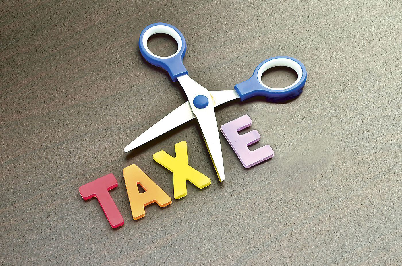 Măsurile austerității: Taxe noi pentru firme și impozite pentru proprietăți, de la 1 octombrie