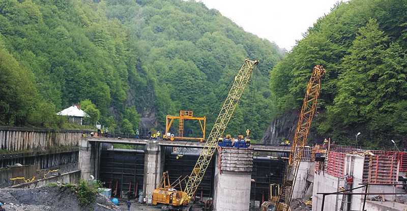 Hidroelectrica a lăsat în paragină investiții aproape terminate
