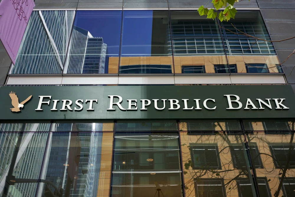 Al doilea mare faliment bancar din istoria Americii! Ce se întâmplă cu deponenții