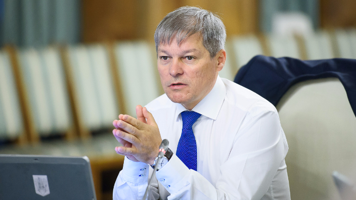 Dacian Cioloș: „Democrația e mai mult decât mersul la vot”